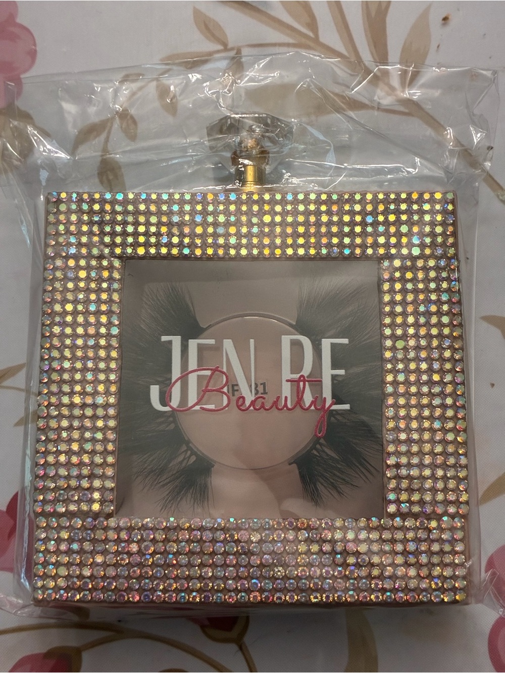 Jen Re Beauty Vegan, Cruelty Free, Lashes